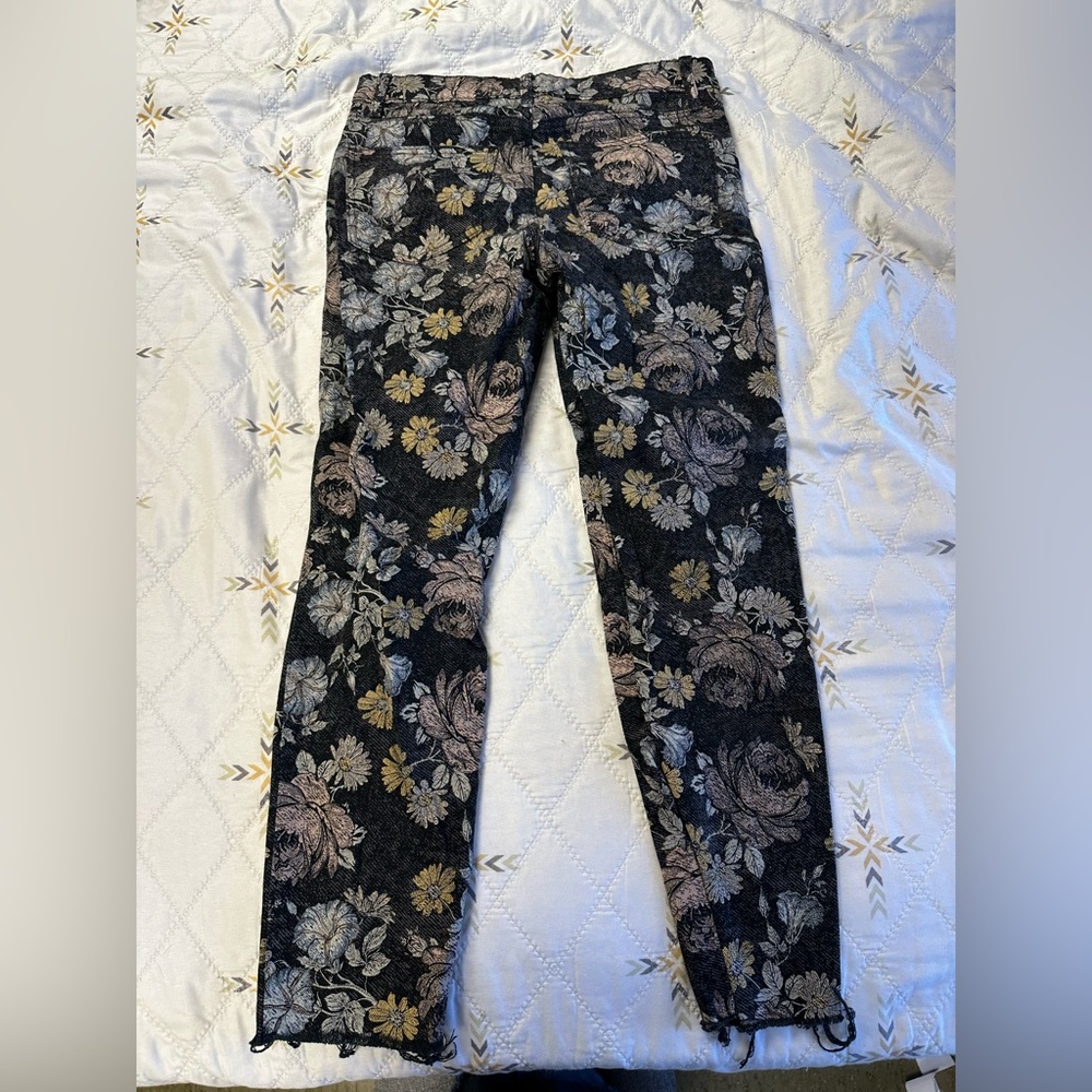 Floral Patterned Pants - Picture 2 of 5
